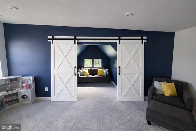 Building Photo - 9705 Blandwood Way