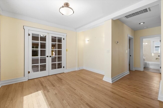 Building Photo - 255 Grant St