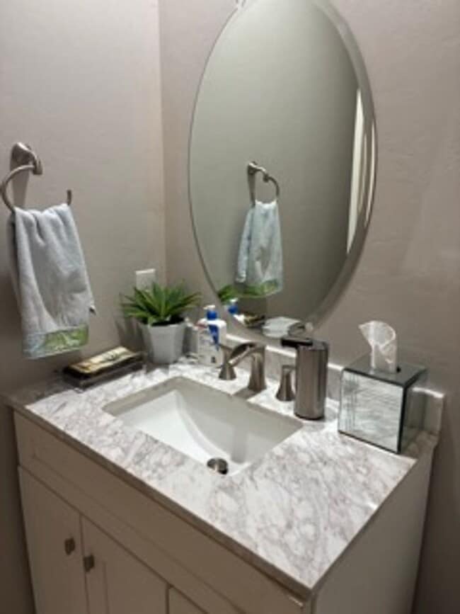 Building Photo - STUNNING NEWER HOME- GATED
