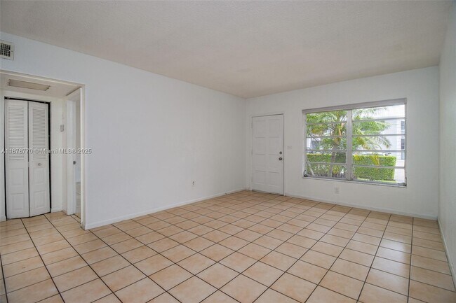 Building Photo - 9443 SW 174th St