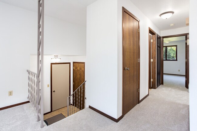 Building Photo - 3500 Northridge Ct