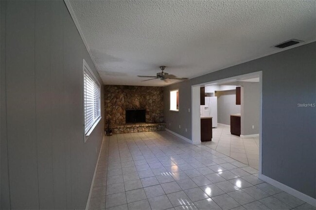 Building Photo - 1602 S Lady Mary Dr