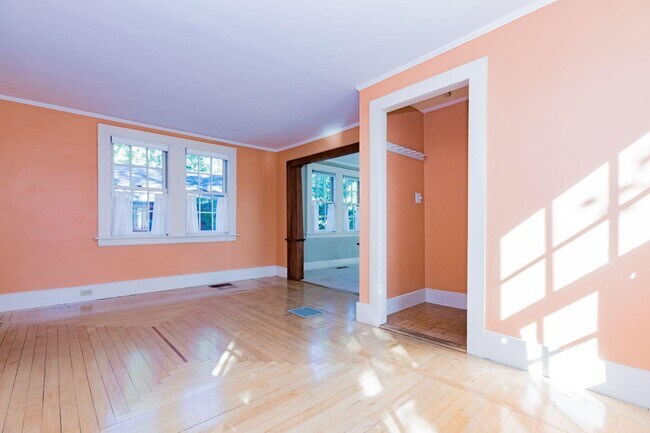 Building Photo - 41 Dearborn St