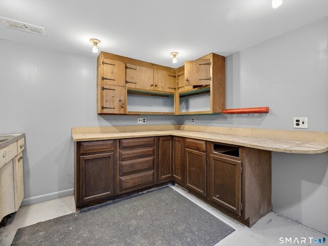 Building Photo - 87 McVeagh Rd