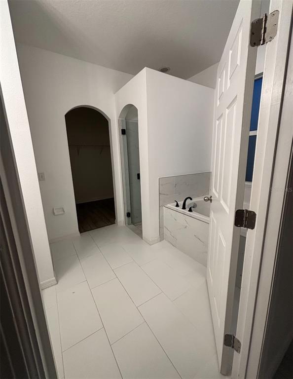 Building Photo - 140 Highland Meadows St