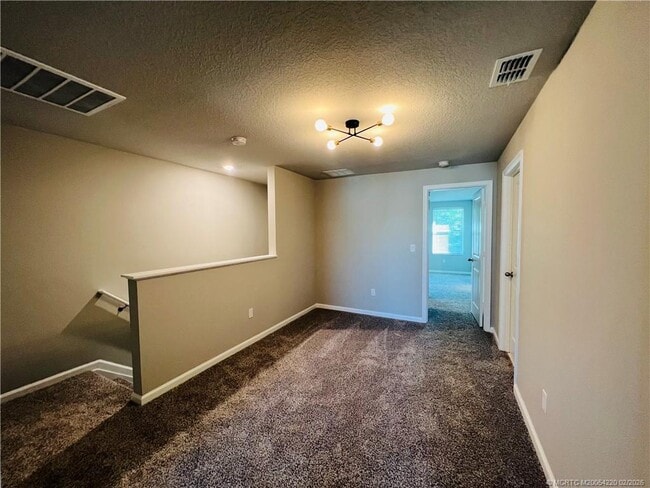 Building Photo - 3913 SE Mentmore Ln