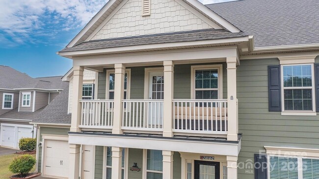 Primary Photo - 428 Moses Dr