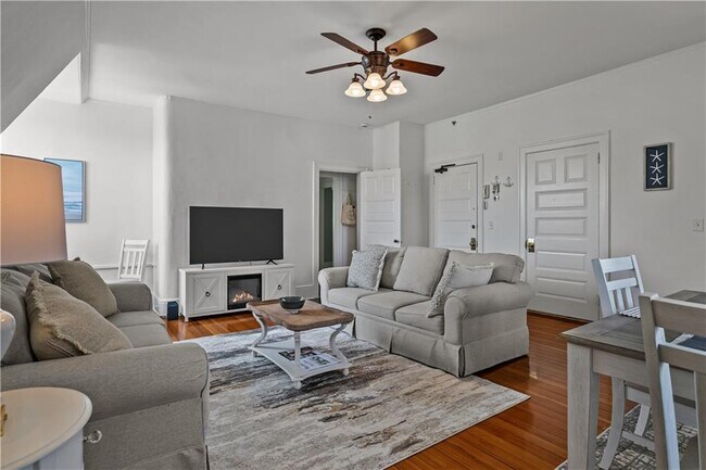 Building Photo - 434 Bellevue Ave