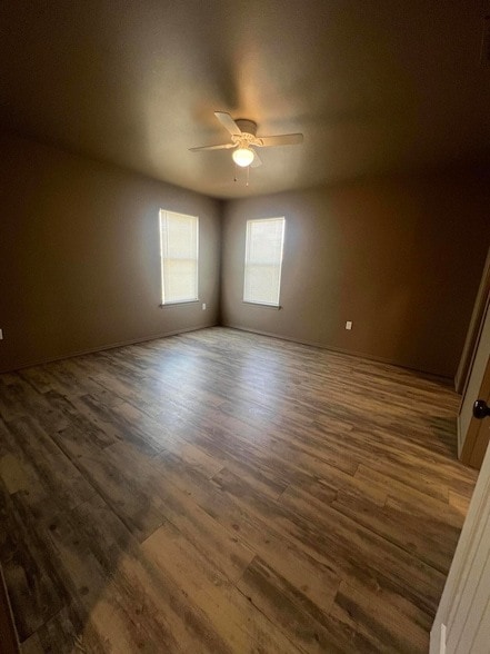 Building Photo - 1505 E 6th St