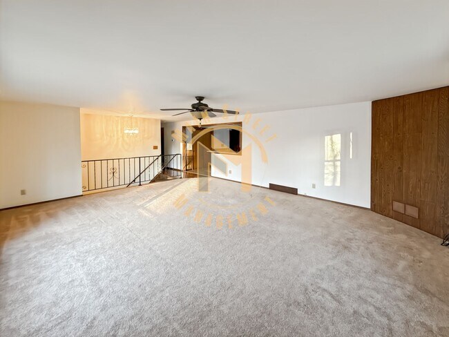 Building Photo - 1433 Baumgart Rd