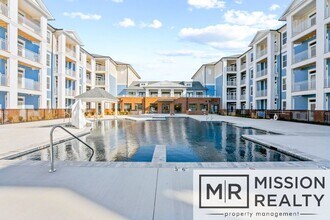 Building Photo - Beautiful 1 Bedroom, 1 Bathroom Condo in t...