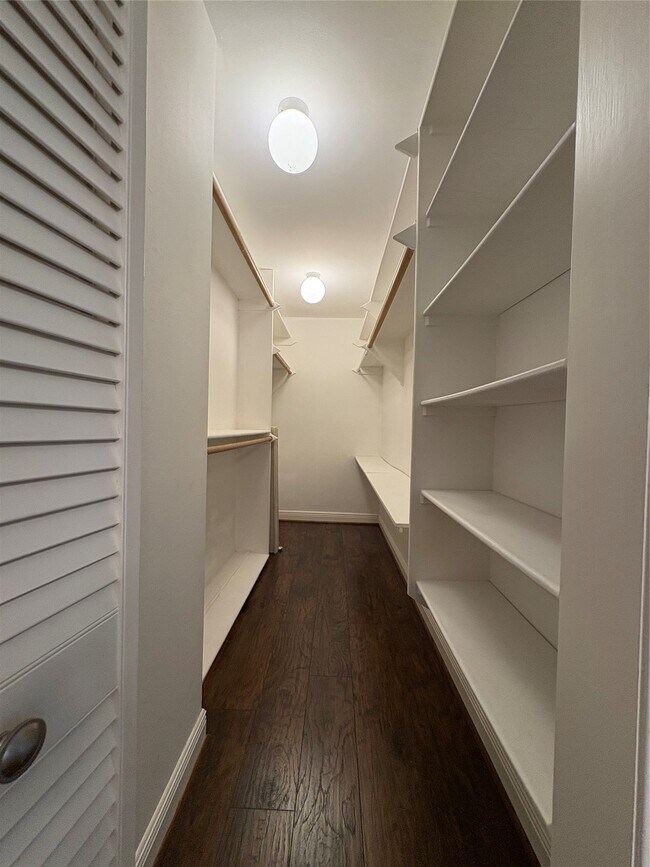 Building Photo - 12625 Memorial Dr