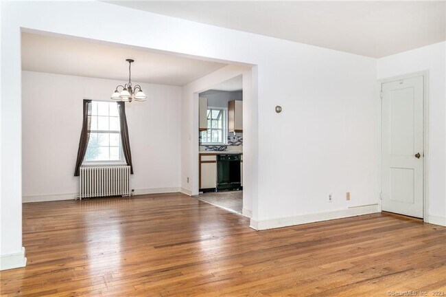 Building Photo - 16 4th St