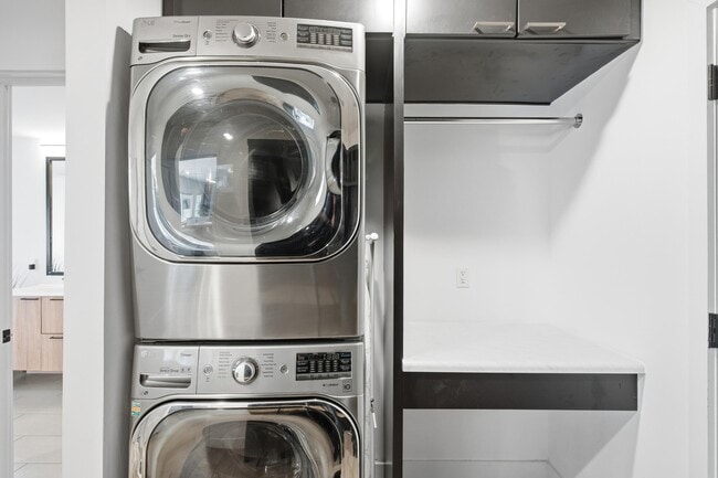 Building Photo - 1301 Haxby Ct