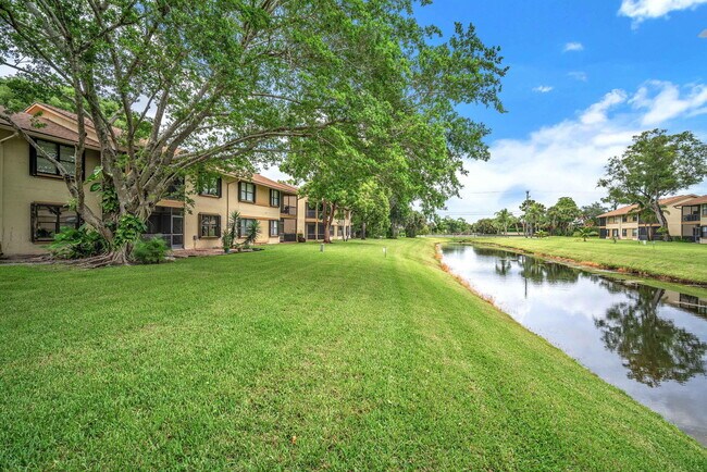 Building Photo - 12970 Dartford Trail
