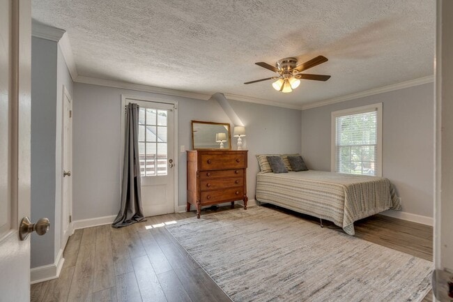 Building Photo - 4 Bedroom / 4 Bath Home for Rent! Kingspor...