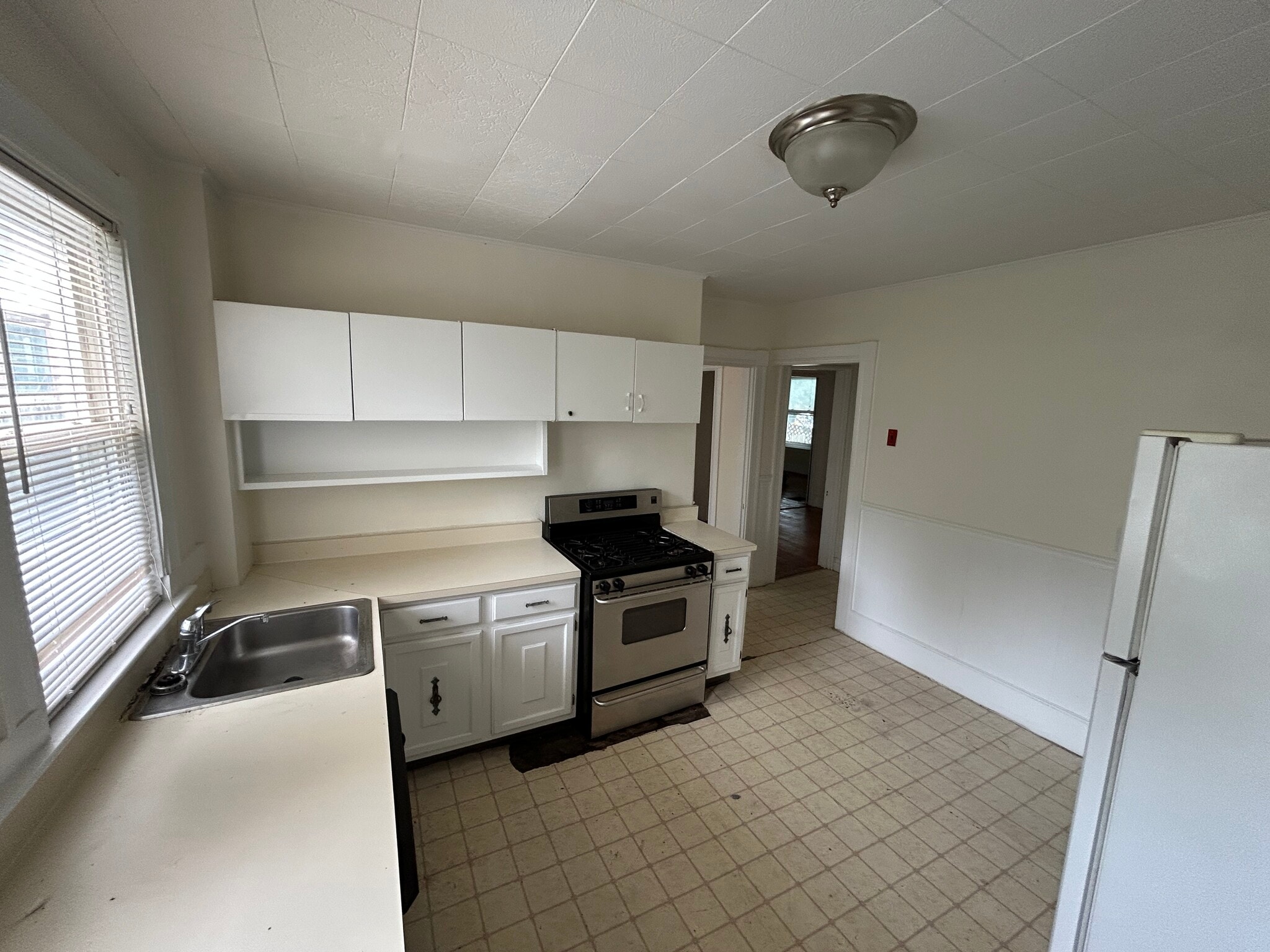 Building Photo - 27R Albion St