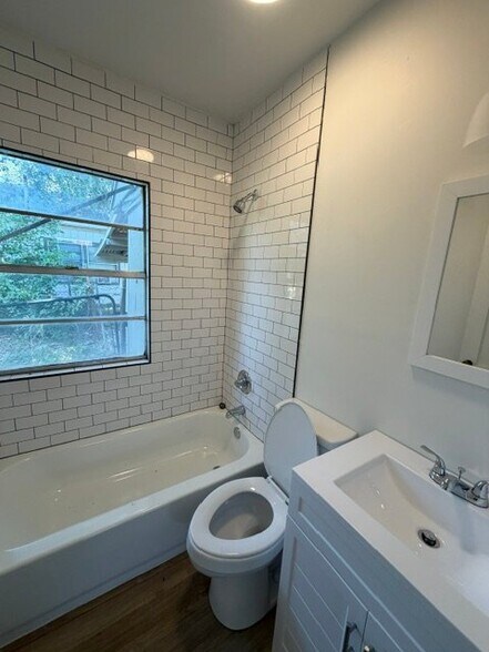 Building Photo - 540 Dunbar Ave