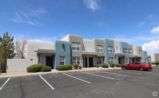 Building Photo - The Bluffs at Tierra Contenta