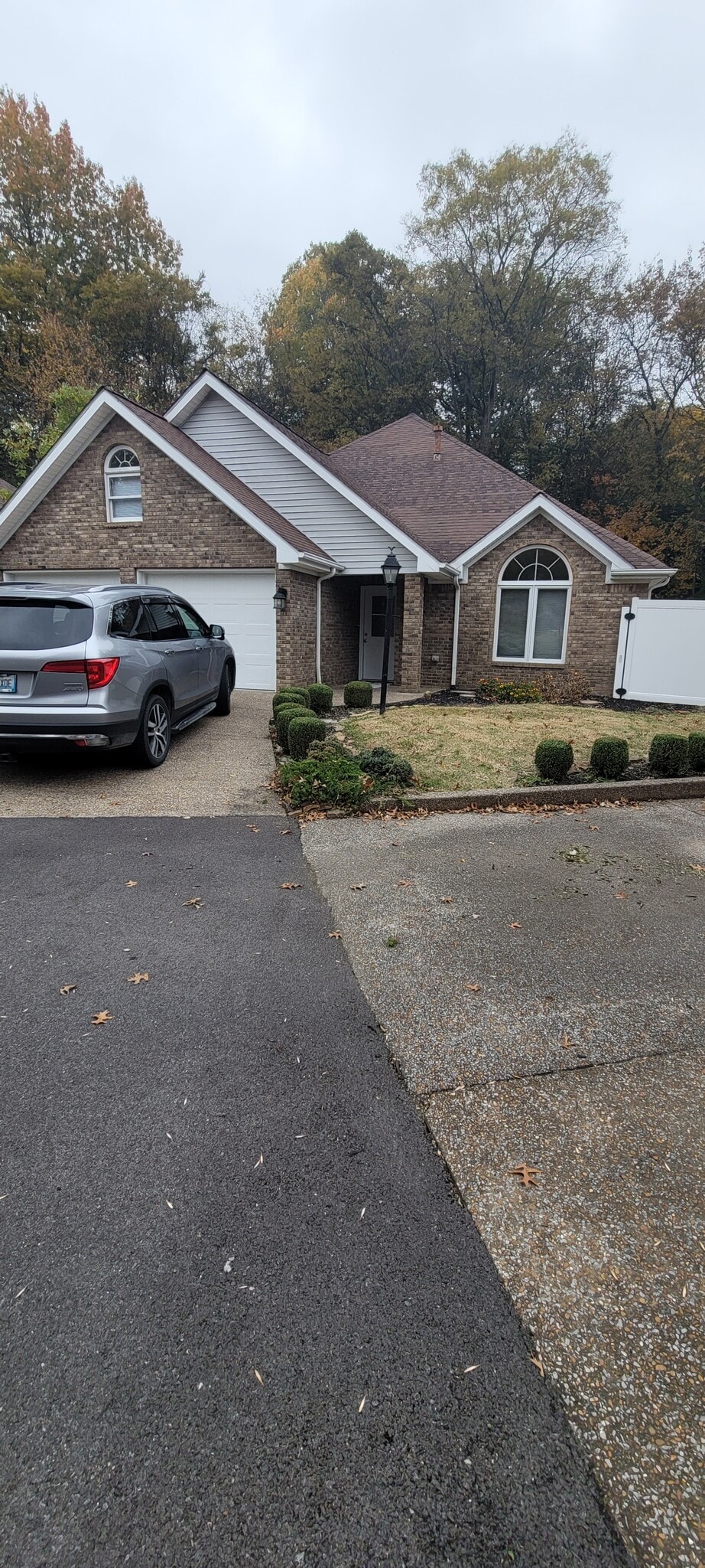 Building Photo - 924 Stonebrook Dr