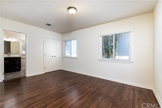 Building Photo - 227 N Mayflower Ave