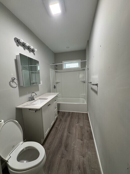 Building Photo - 47 Windham St