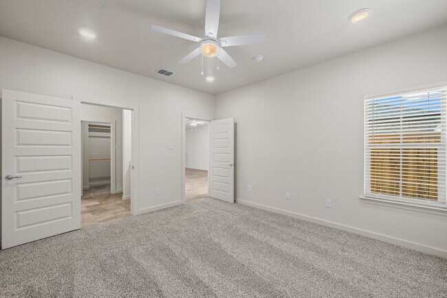 Building Photo - **MOVE IN SPECIAL** Stunning Townhomes in Frenship ISD!