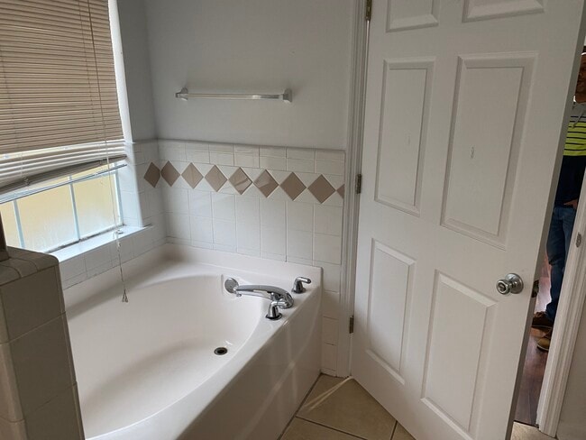 Building Photo - 6837 Hill Gail Trail