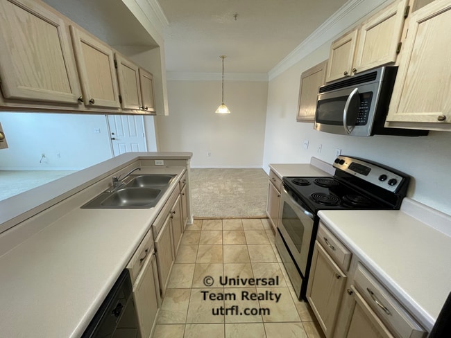 Building Photo - 11521 Villa Grand