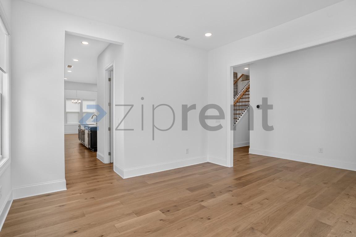 Building Photo - Unit 2109