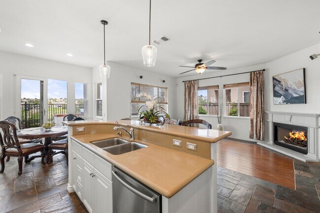 Building Photo - 6213 Paseo Privado