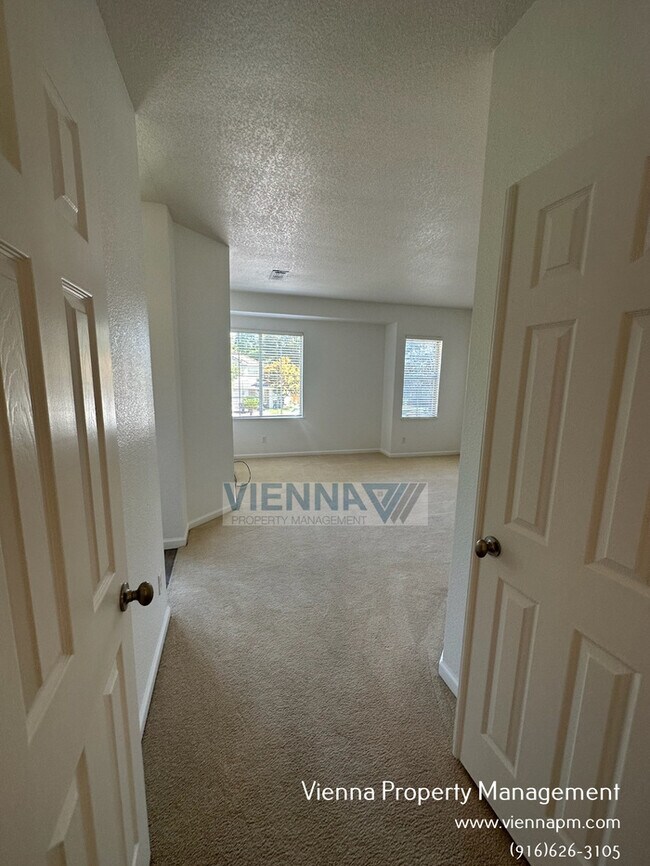 Building Photo - 108 Donegan Ct