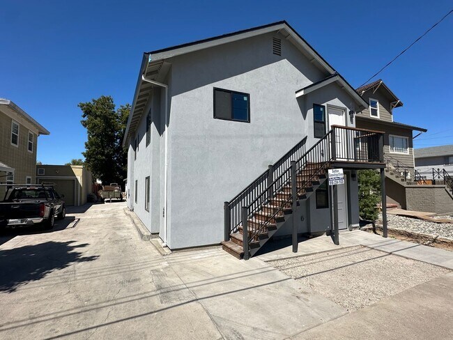 Building Photo - 1564 53rd St