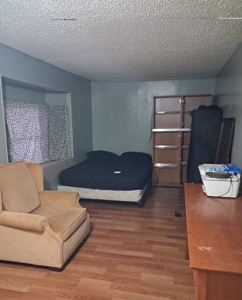 Building Photo - 545 SW 130th Ter