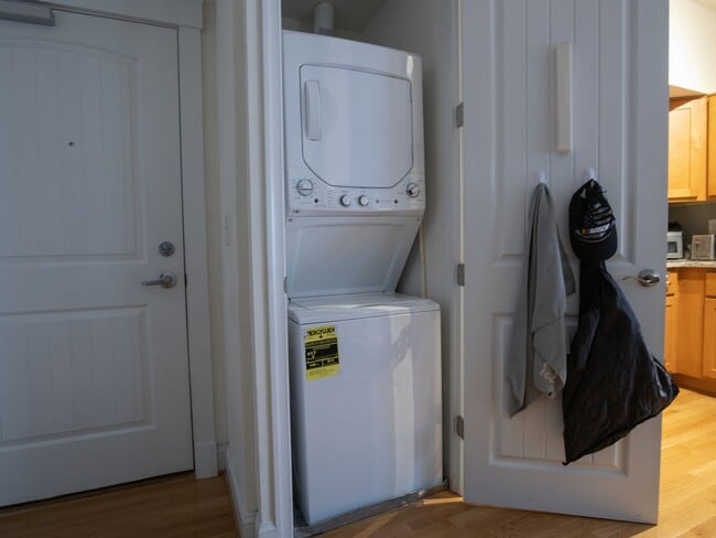 Building Photo - The Fountain Square Apartments