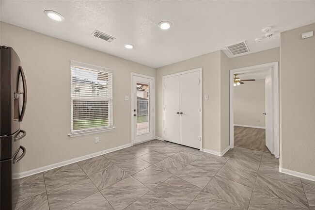 Building Photo - 13330 Belvedere Park Ct