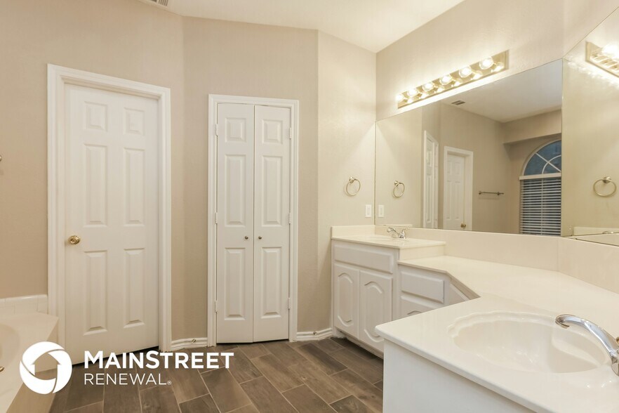Building Photo - 1543 Bramble Creek Cir