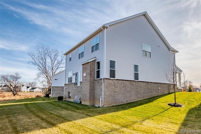 Building Photo - 5556 Hobart Ct