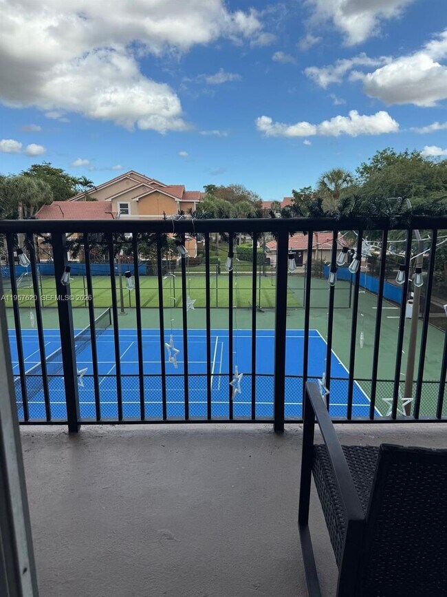 Building Photo - 8801 Wiles Rd