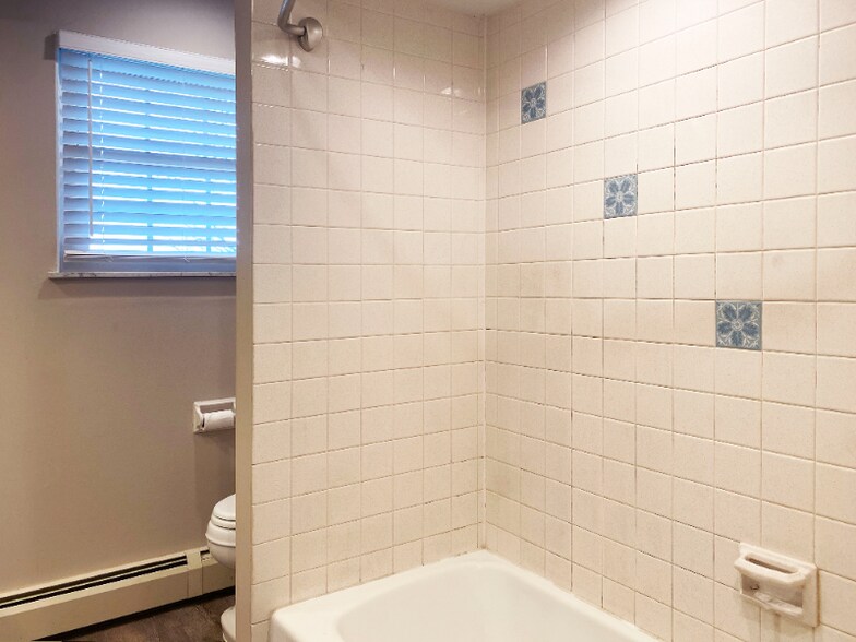 Building Photo - 1953 PA-212