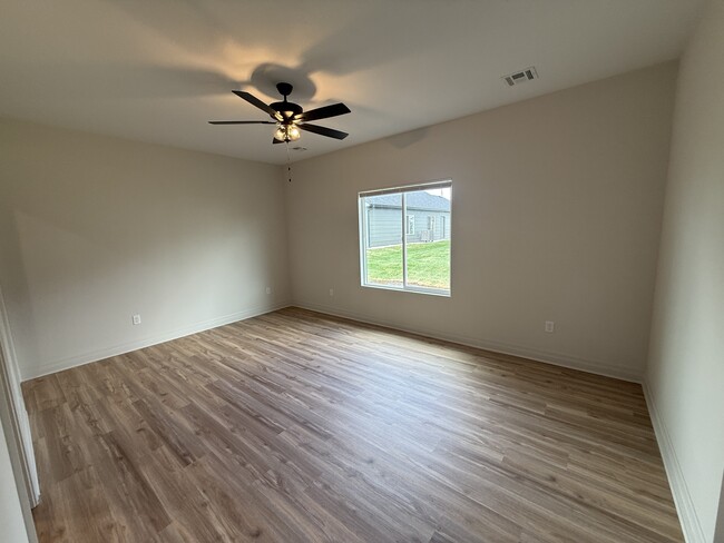 Building Photo - 1823 Liam Ct