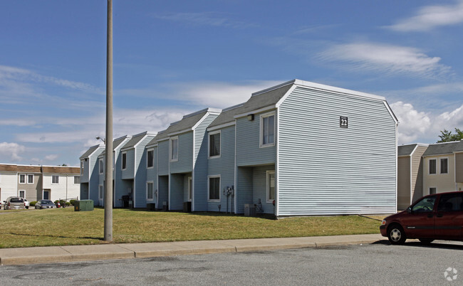 Building Photo - Newport Harbour Apartments