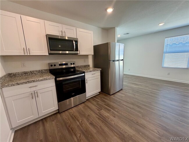 Building Photo - 2388 Tapatio Dr