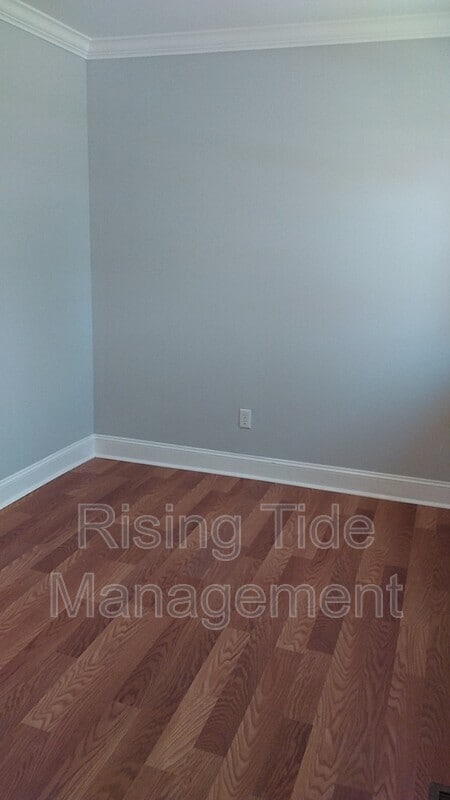 Building Photo - 5129 Highland Ave