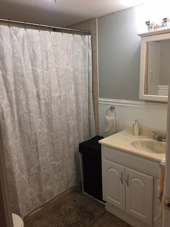 Building Photo - 10 Springer St