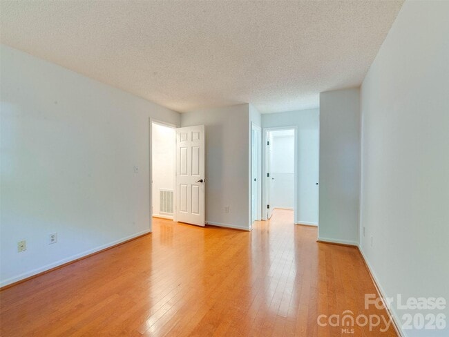 Building Photo - 19827 Henderson Rd