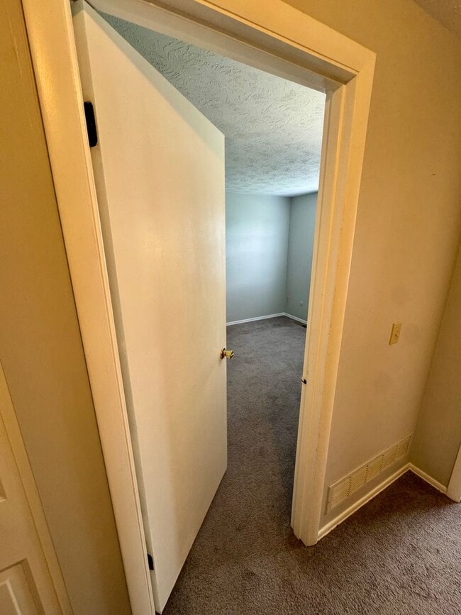 Building Photo - Charming 2 Bed 1 Bath in Cranberry!