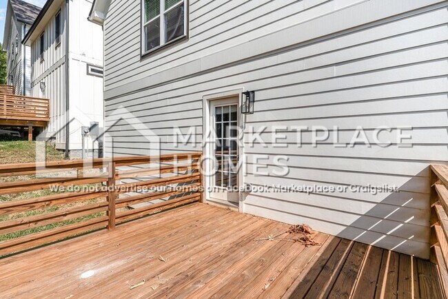 Building Photo - 161 Peach St