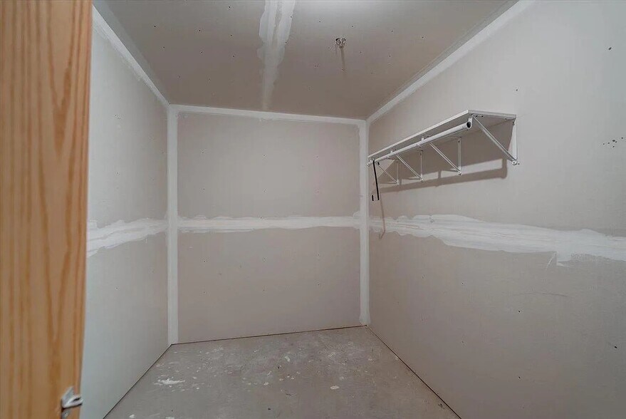 Building Photo - 102 Prairie Heights Dr