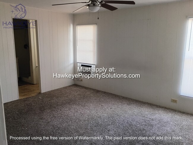 Building Photo - 435 Lazy Lake Dr W